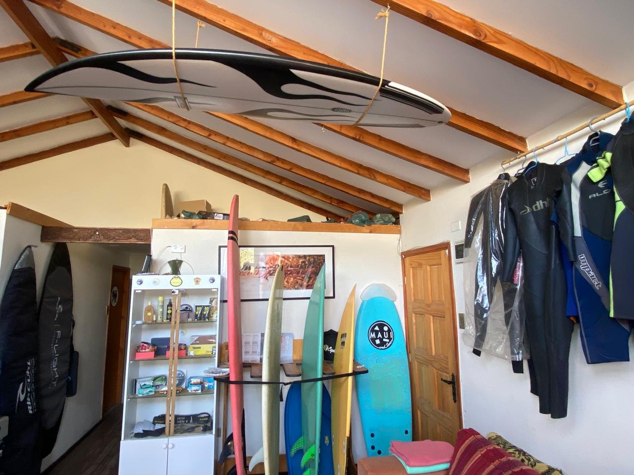 Tienda Surf Shop en Barrio Parque Los Romeros, Concón